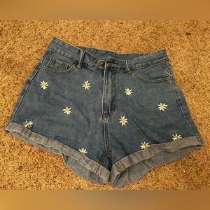 Daisy Floral Embroidery Denim Shorts